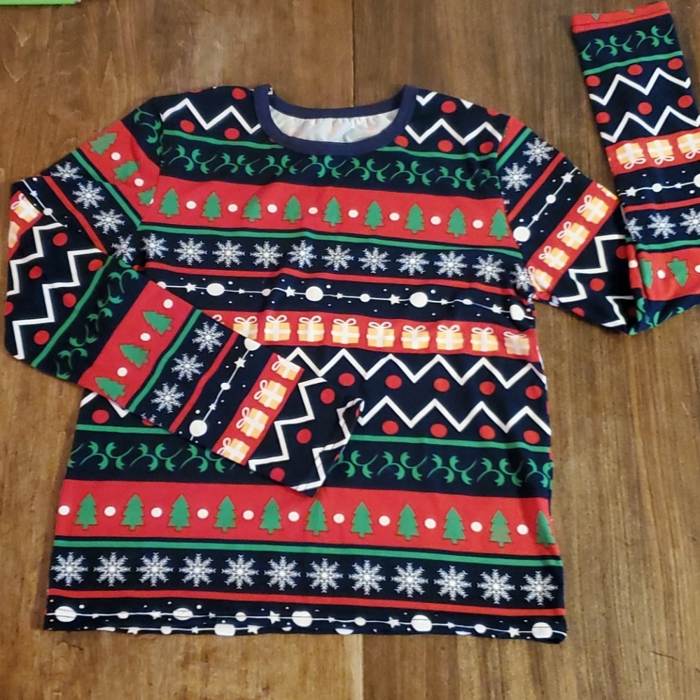 Holiday top free with any bundles!